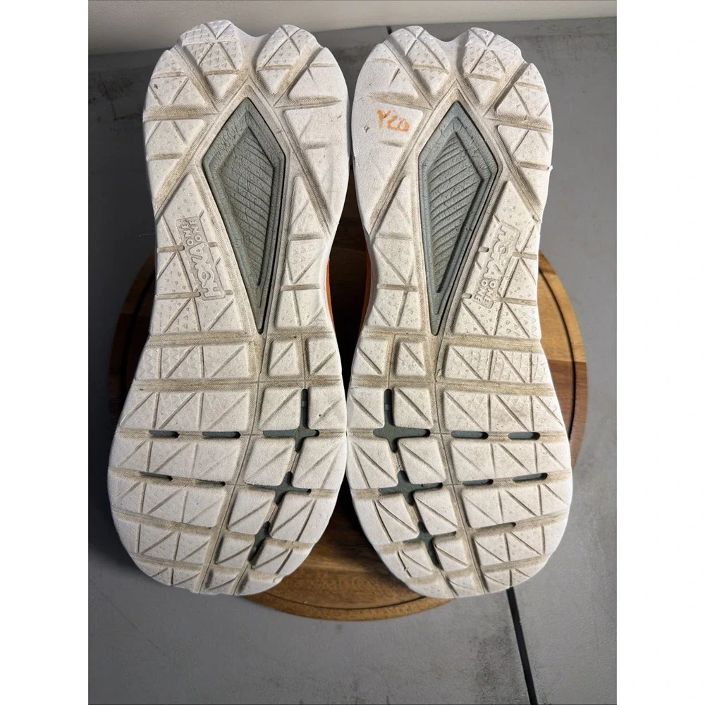 Hoka One One hoka one